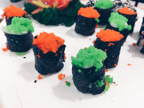 nahaufnahme von bunten kuchen - khlong toei stock-fotos und bilder