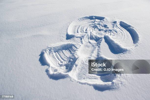 エンジェルの雪 - 雪の人型のストックフォトや画像を多数ご用意 - 雪の人型, 冬, 楽しみ