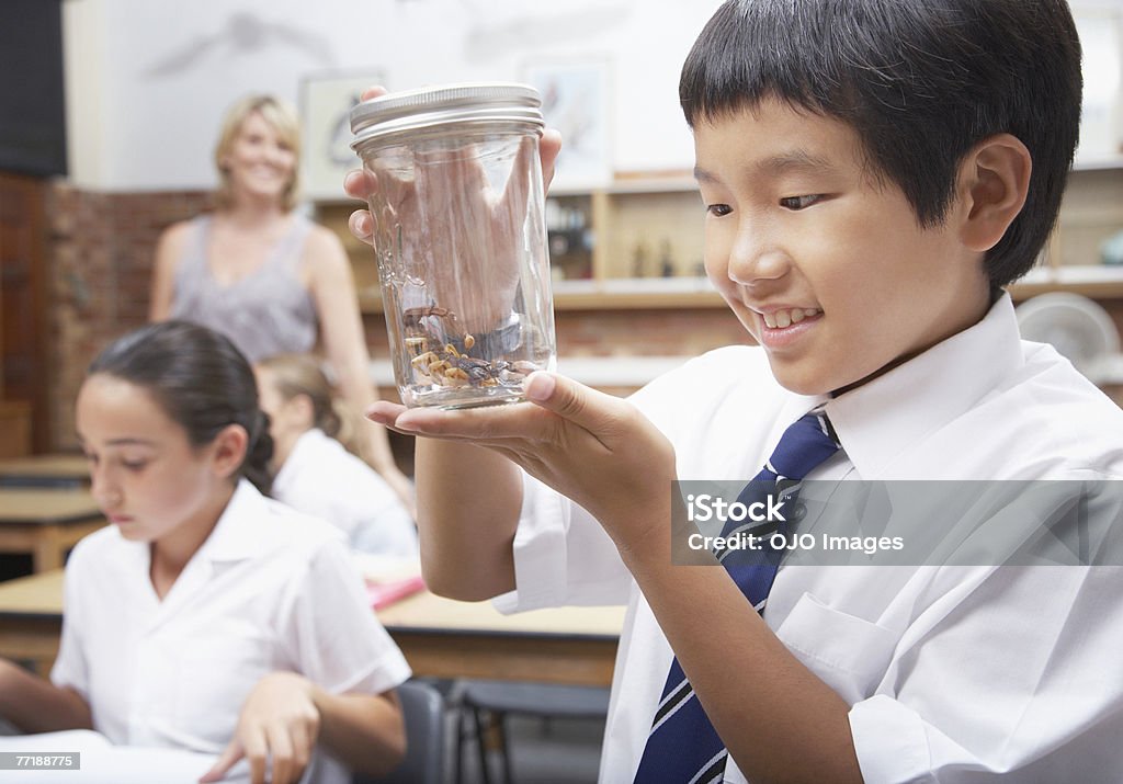 Studenten in science-Klasse - Lizenzfrei Jungen Stock-Foto