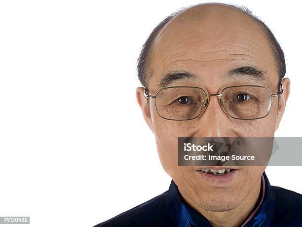 Portret Starszego Człowieka - zdjęcia stockowe i więcej obrazów Chińczycy - Chińczycy, Okulary, Portret