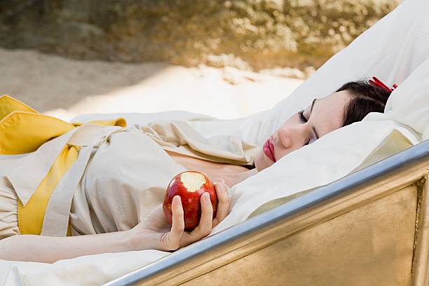 Snow white snow white and the seven dwarfs photos stock pictures, royalty-free photos & images