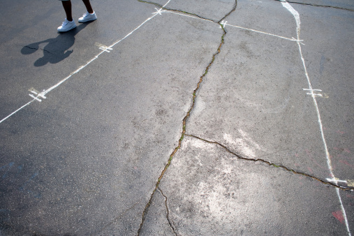 A white line on an asphalt road in Provins, France