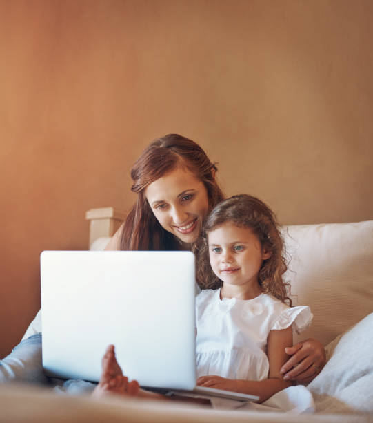 istock Stimulating young minds with the world online 800410120