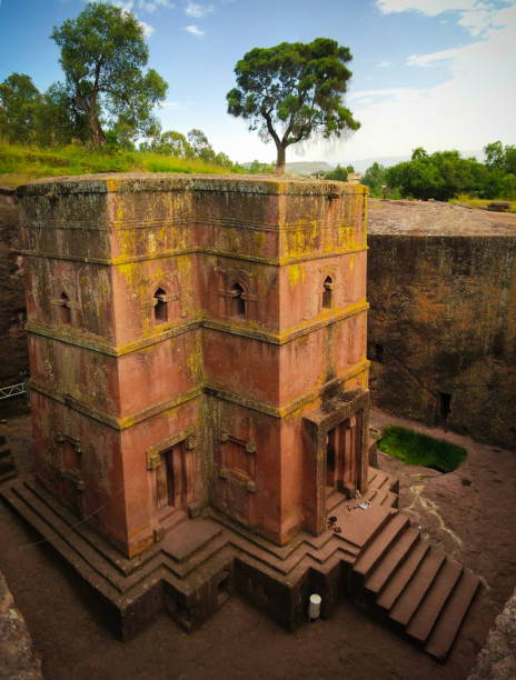 Excavated cross St. George church in Lalibela, Ethiopia Excavated cross St. George church in Lalibela at Ethiopia ancient ethiopia stock pictures, royalty-free photos & images
