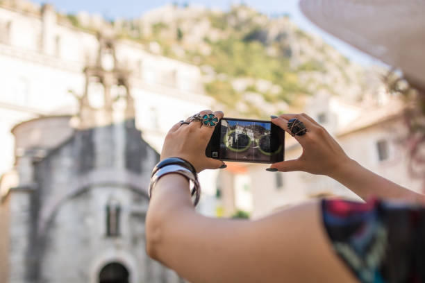 istock Admiring architecture in the old town 800465618