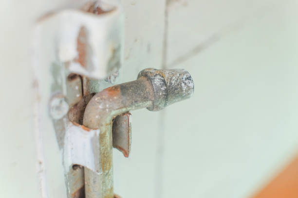 istock Close Up old padlock, Door bolt 800473092