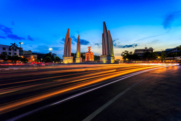 istock Moment of Democracy monument at Dusk (Bangkok, Thailand) 800510292