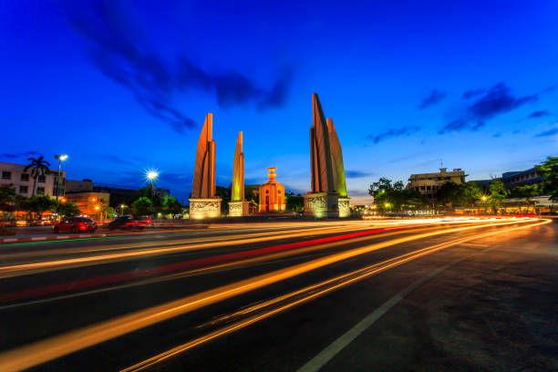 istock Moment of Democracy monument at Dusk (Bangkok, Thailand) 800510312