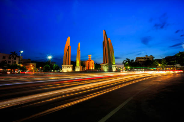 istock Moment of Democracy monument at Dusk (Bangkok, Thailand) 800510318