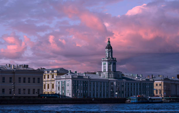 istock Sunset in St. Petersburg 800846584