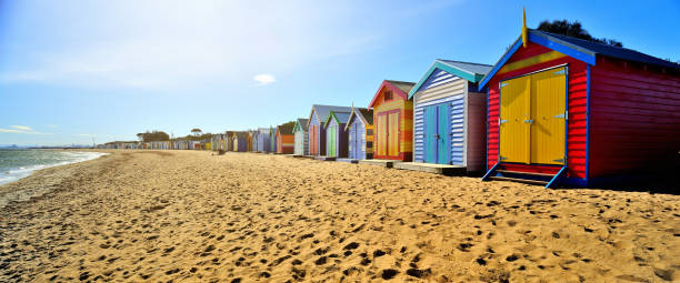 playa brighton cajas - famous place melbourne australia built structure fotografías e imágenes de stock