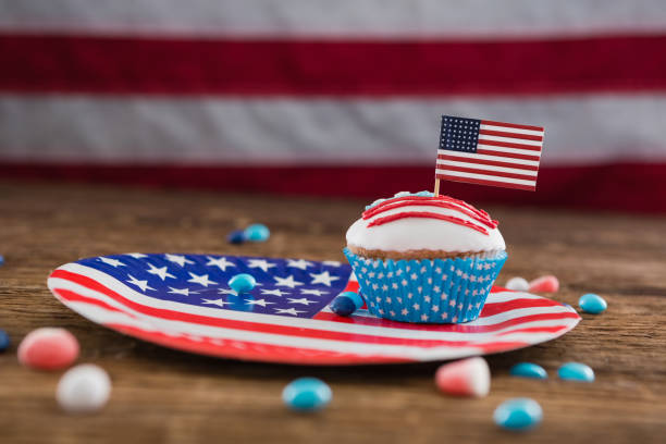 istock Independence day cupcake on patriotic plate 801121128