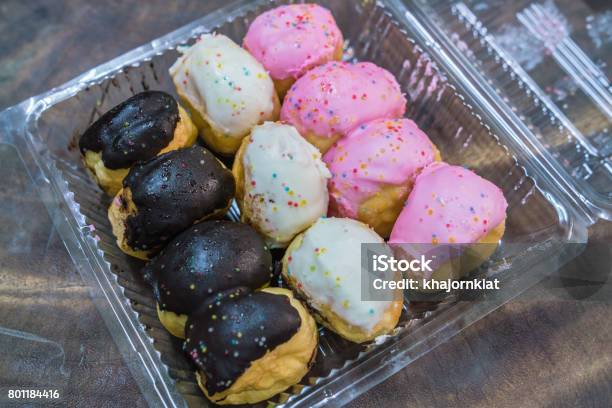 Donut Stock Photo - Download Image Now - Baked, Bakery, Box - Container