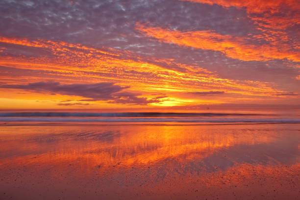 istock A vibrant sunrise over the beach 801257924