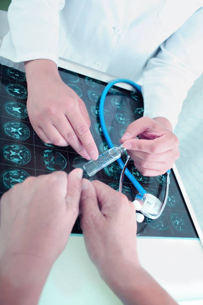 istock Doctor explains the use of drugs 801333310