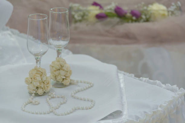 istock Two glasses of champagne 801391562