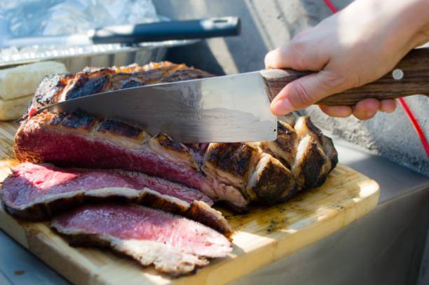 barbecue di carne - steak top sirloin dinner main course foto e immagini stock