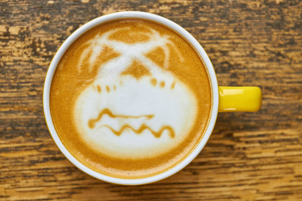 istock Palm trees coffee foam art. 801896360