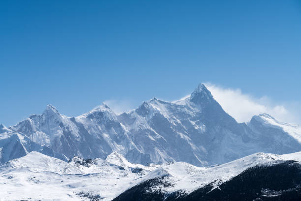 istock tibetan namcha barwa peak 802189508