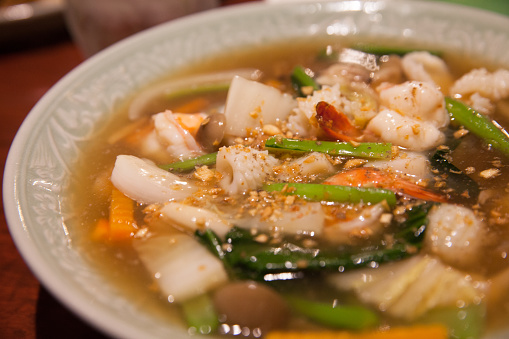 Rice noodle with thick seafood sauce