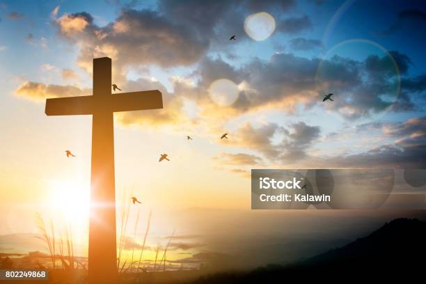Croce - Fotografie stock e altre immagini di Pasqua - Pasqua, Croce religiosa, Religioni e filosofie