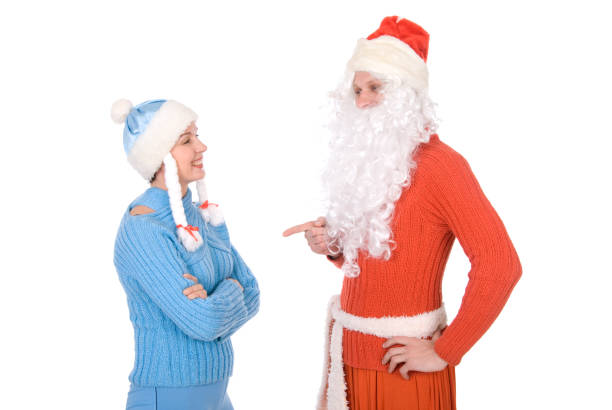 santa claus und die schneewittchen - pair couple mid adult happiness stock-fotos und bilder