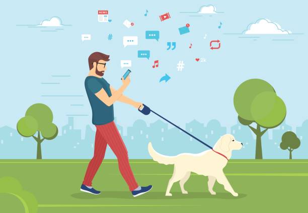 illustrations, cliparts, dessins animés et icônes de homme marchant avec chien à l’extérieur dans le parc et l’utilisation de smartphone pour lire les nouvelles - dog pets advice women