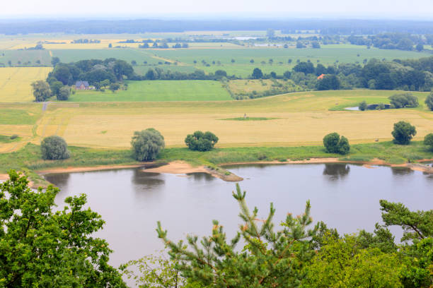 istock Elbe River - UNESCO Biosphere Reserve Lower Saxony Elbtalare Wendland 802329496