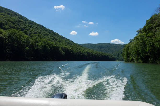 istock Wash behind speedboat on Cheat Lake Morgantown 802573856