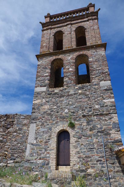 mezquita de almonaster en huelva, españa - huelva province fotografías e imágenes de stock