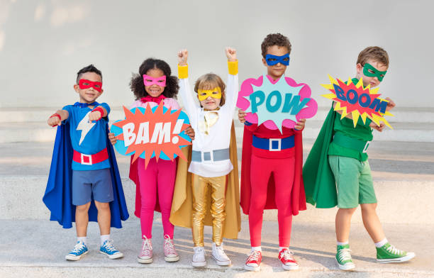 superhelden fröhliche kinder zum ausdruck positivität konzept - 2589 stock-fotos und bilder