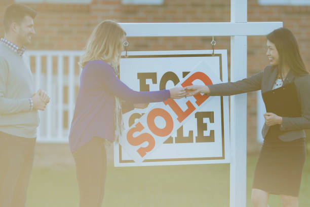 istock Couple Buys Their First Home 803520040