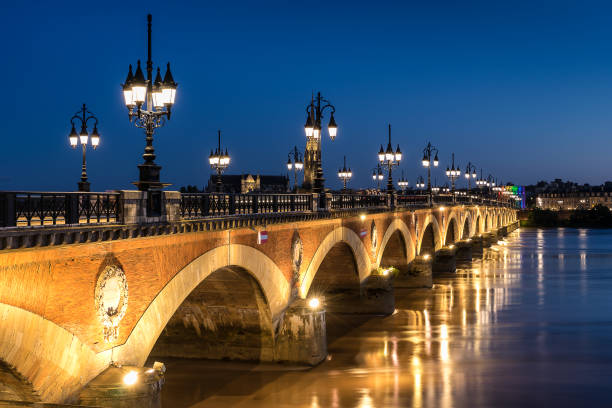 istock Pont de Pierre in Bordeaux 803640134