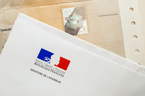 Paris: Special postal envelope of  with the logo of The Ministry of the Interior (Ministere de l'Intérieur)  next to holographic security stamp iussued by the Minister