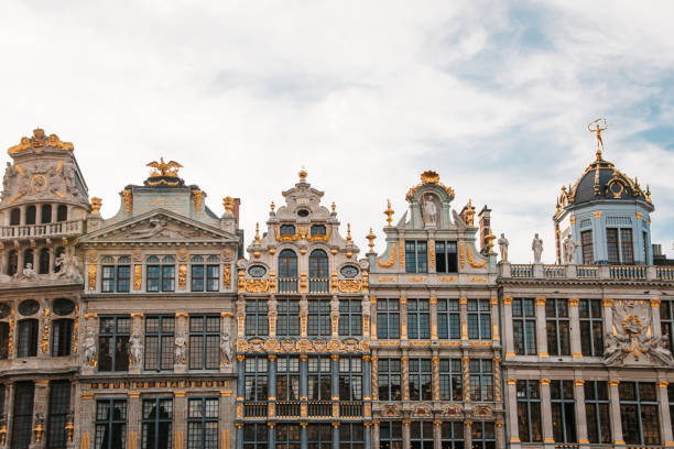 grand place - brussels belgium arranging majestic foto e immagini stock
