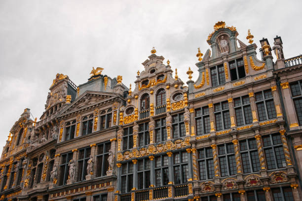 grand place - brussels belgium arranging majestic foto e immagini stock