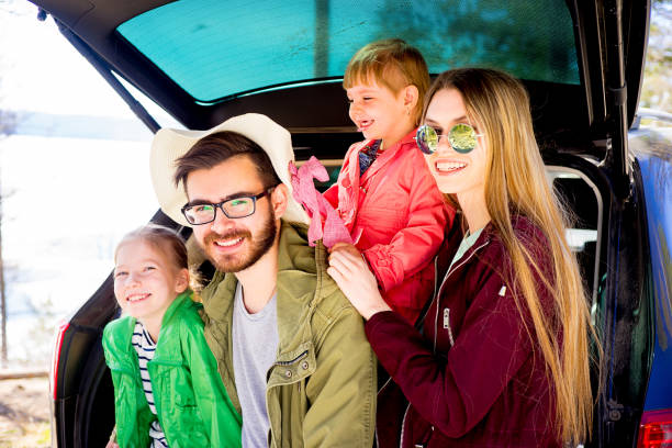 istock Family going on a car trip 803896202