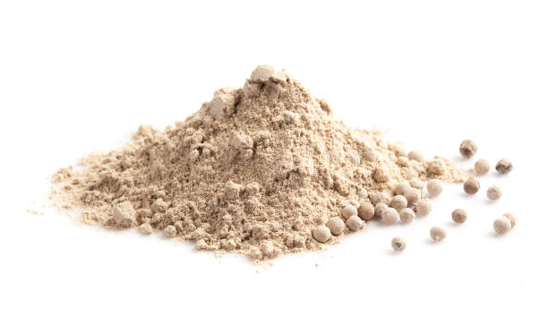 istock White pepper grain and powder isolated on white background 804017150