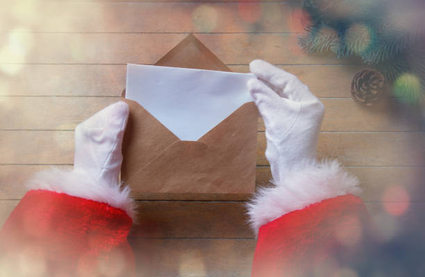 istock Santa Claus got a Christmas letter 804125284