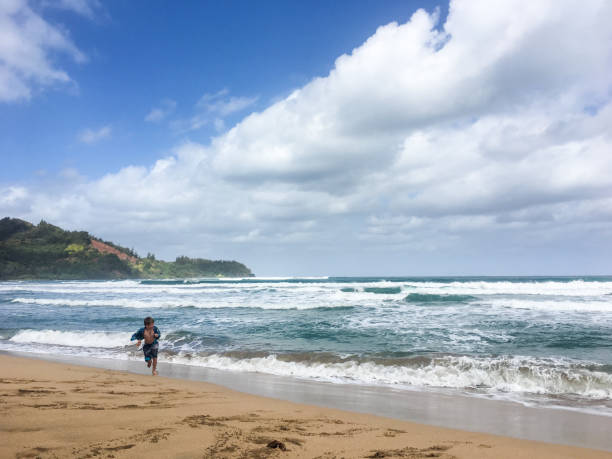istock Childhood dreams in waves 804251044