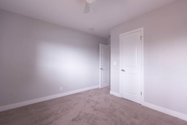istock Empty bedroom with closed closet door 804333128