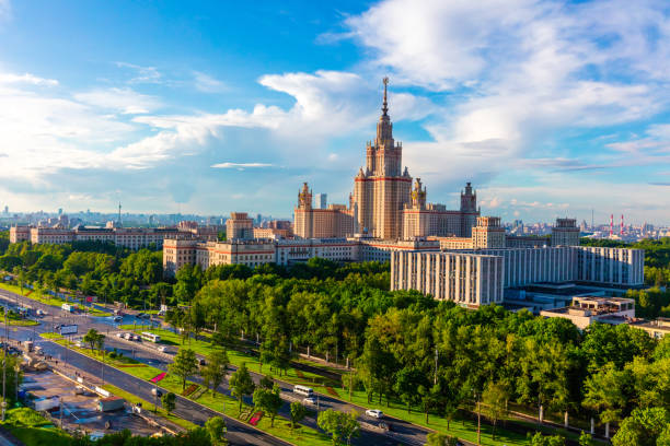 universidade estadual de moscou - mikhail lomonosov fotos - fotografias e filmes do acervo