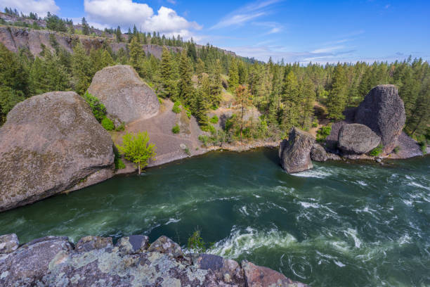 istock Impressive river, rocky outcroppings and expansive views of Riverside state park 804607546