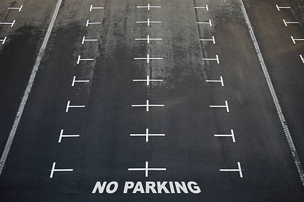 Empty car park no parking sign photos stock pictures, royalty-free photos & images