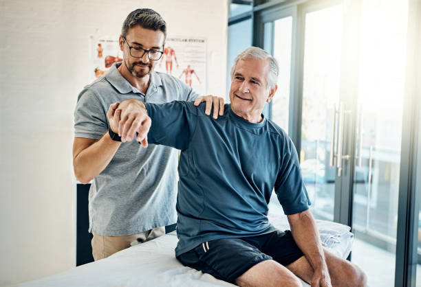 istock Tell me if you experience discomfort 805089118