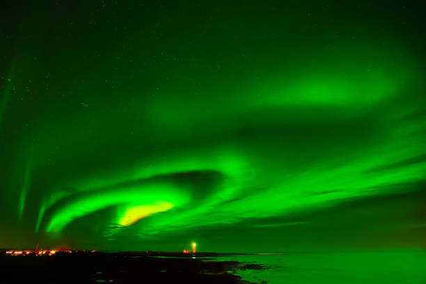 レイキャビク、アイスランドのオーロラ。 - star shape sky star aurora borealis ストックフォトと画像