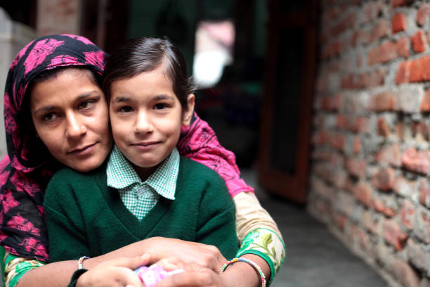 mother and daughter - facial expression child asia asian and indian ethnicities imagens e fotografias de stock