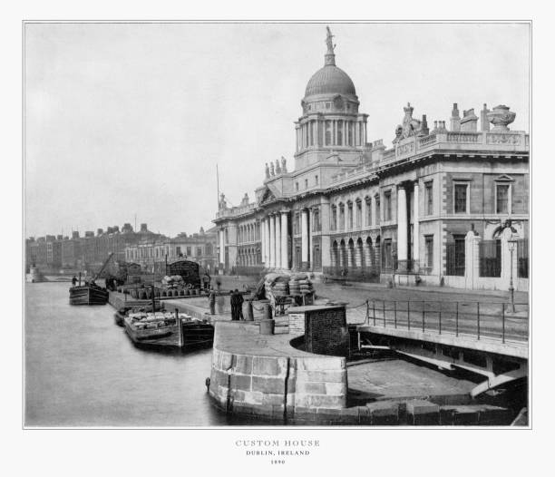 custom house, dublin, irlanda, antiga irlanda fotografia, 1893 - dublin ireland custom house famous place republic of ireland - fotografias e filmes do acervo