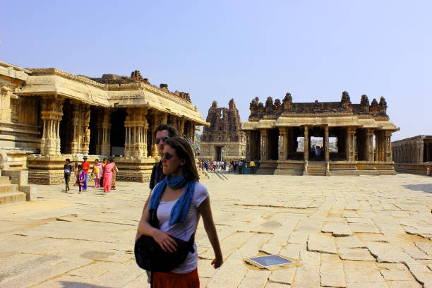 leandro templo em hampi, karnataka, índia - architecture asia asian culture bangalore - fotografias e filmes do acervo