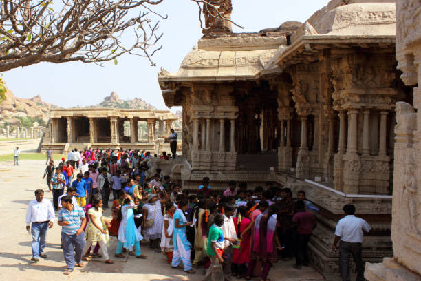 leandro templo em hampi, karnataka, índia - architecture asia asian culture bangalore - fotografias e filmes do acervo